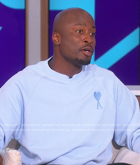 Akbar's blue sweatshirt on The Talk