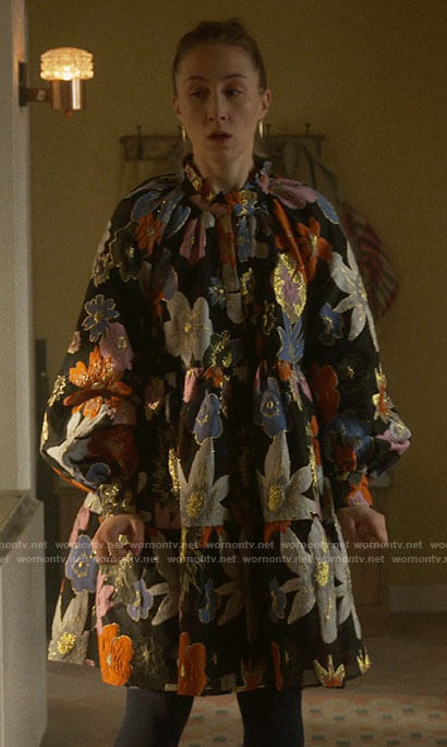 Becky's floral oversized dress on Chloe