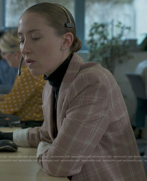 Becky's pink plaid blazer on Chloe