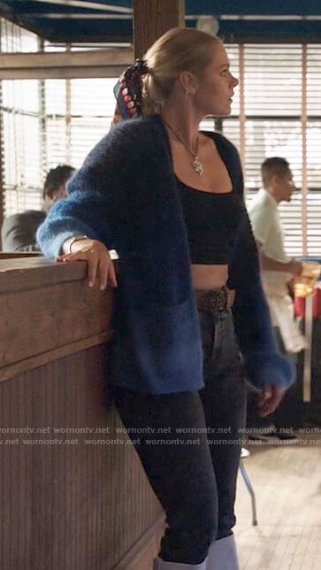 Isobel's blue ombre cardigan on Roswell New Mexico