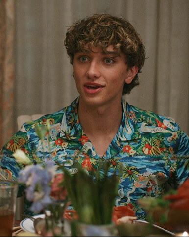 Jeremiah’s blue aloha shirt on The Summer I Turned Pretty