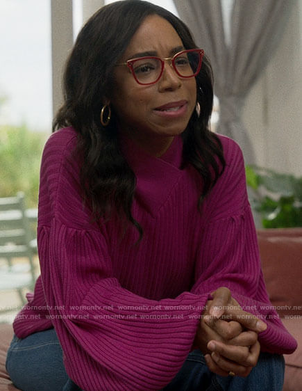 Livia's pink balloon sleeve sweater on Chloe