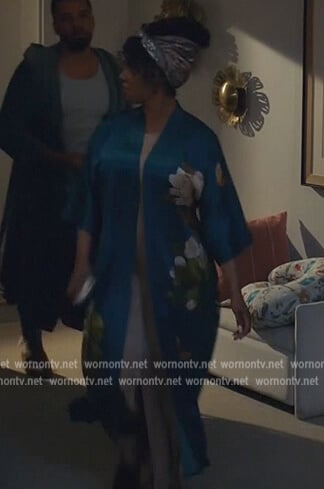 Lola's teal floral robe on All Rise