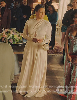 Lorraine's pearl round bag on Tom Swift