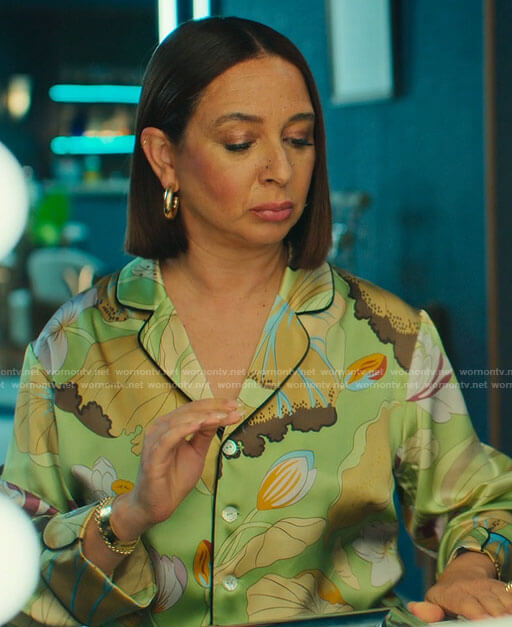 Molly's green floral pajamas on Loot