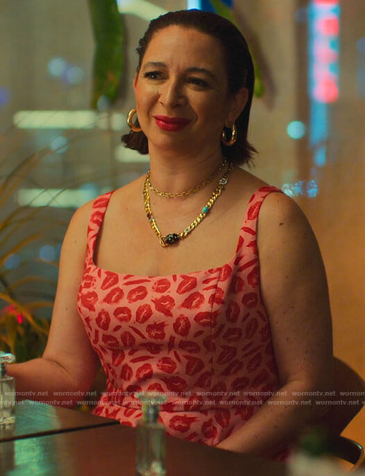 Molly's pink lipstick print dress on Loot