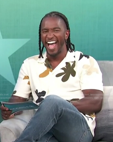 Scott's ivory printed shirt on Access Hollywood