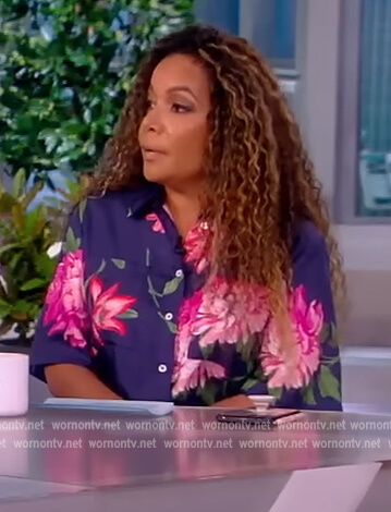 Sunny's blue floral shirtdress on The View
