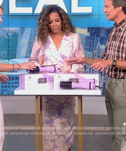 Sunny's purple floral print wrap dress on The View