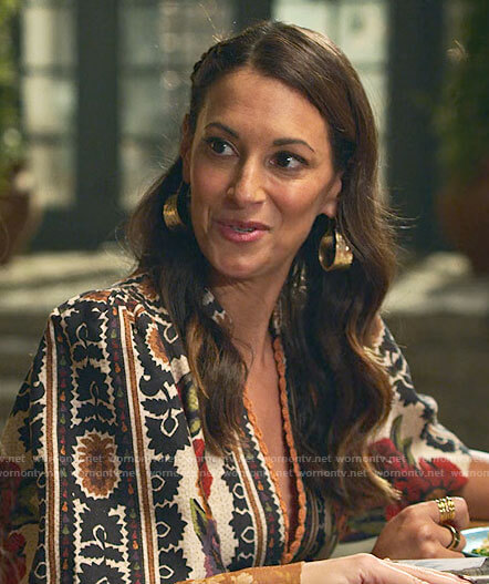 Amy's floral v-neck dress on Maggie