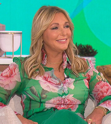Dr Kellyann Petrucci's green floral print blouse on The Talk