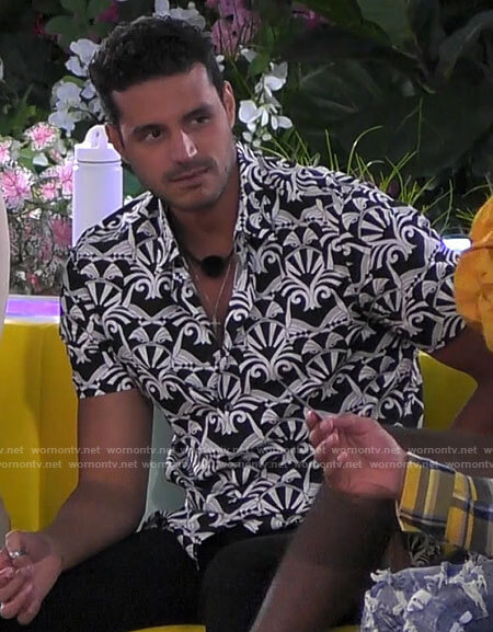 Felipe's black and white printed shirt on Love Island USA