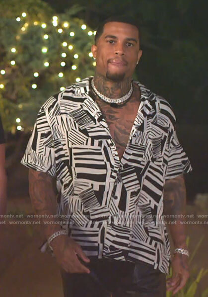 Jeff's black and white printed shirt on Love Island USA
