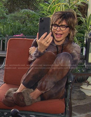 Lisa's brown tie dye hoodie and sweatpants on The Real Housewives of Beverly Hills