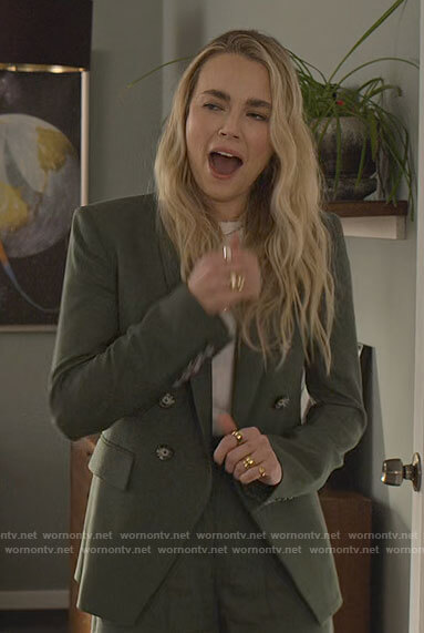 Maggie's green blazer and shorts on Maggie