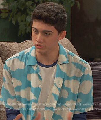Neil's blue cloud print shirt on Ravens Home
