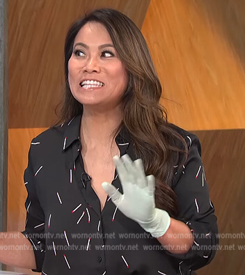 Sandra Lee's black matchstick print blouse on E! News Daily Pop
