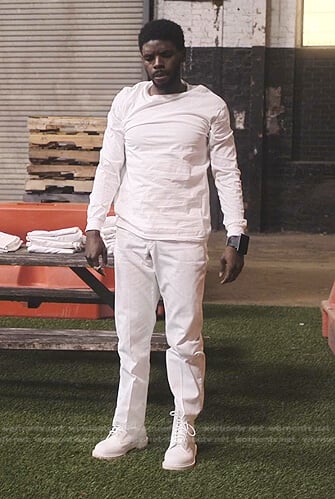 Tom's white lace-up boots on Tom Swift