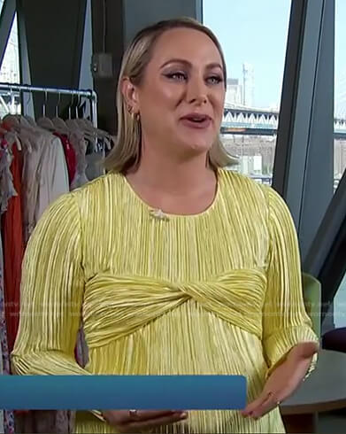 Blaire Walsh's yellow ribbed dress on Access Hollywood