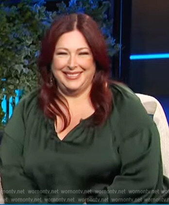 Carnie Wilson's keyhole blouse on E! News Daily Pop