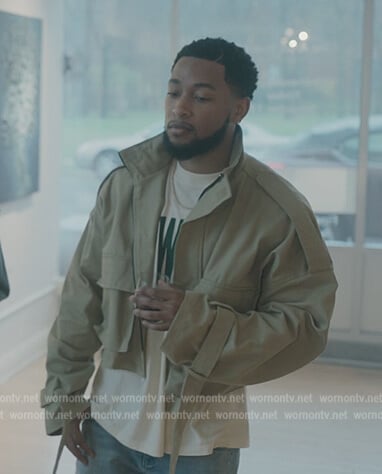 Emmett's khaki cropped jacket on The Chi