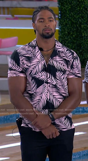 Jesse's leaf print shirt on Love Island USA