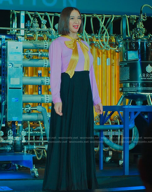 Molly's pink bow gown with pleated skirt on Loot