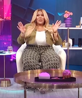 Nina's geometric print pants on E! News