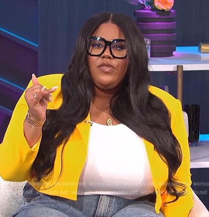 Nina's yellow cropped blazer on E! News Nightly Pop