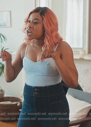 Phoebe's high waisted denim jeans on Everythings Trash