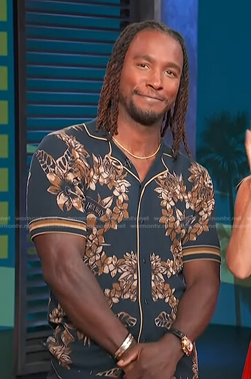 Scott's navy floral shirt on Access Hollywood