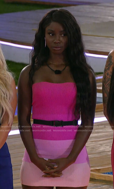 Sereniti's pink colorblock strapless dres on Love Island USA