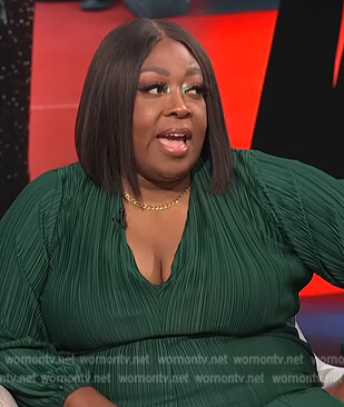 Loni's green plisse jumpsuit on E! News Daily Pop