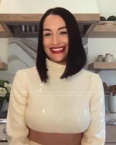Nikki Bella's sequin cropped top and skirt on E! News Daily Pop