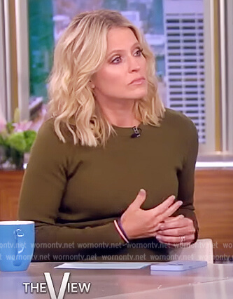 Sara's green asymmetrical dress on The View