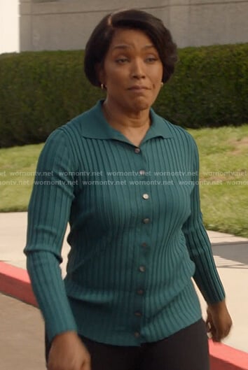 Athena's green ribbed cardigan on 9-1-1