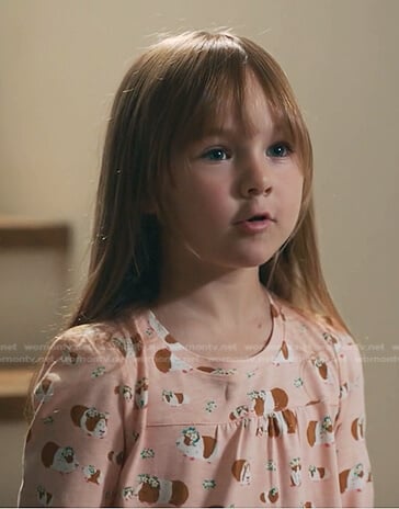 Gigi's guinea pig print nightgown on The Resident