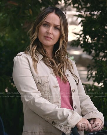Jo's beige jacket and jeans on Greys Anatomy