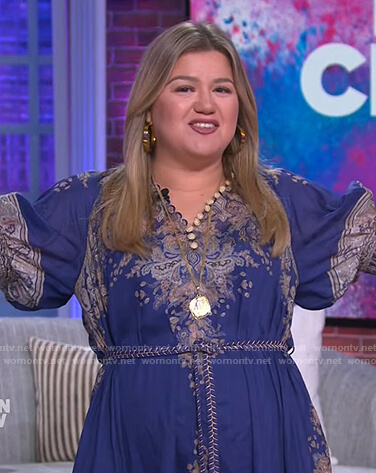 Kelly's purple paisley print dress on The Kelly Clarkson Show