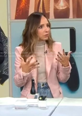 Lilliana Vazquez's blush pink cropped blazer on CBS Mornings