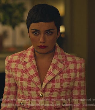 Ari's pink tweed jacket on Elite