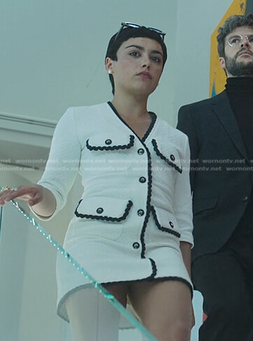 Ari's white scalloped trim tweed dress on Elite