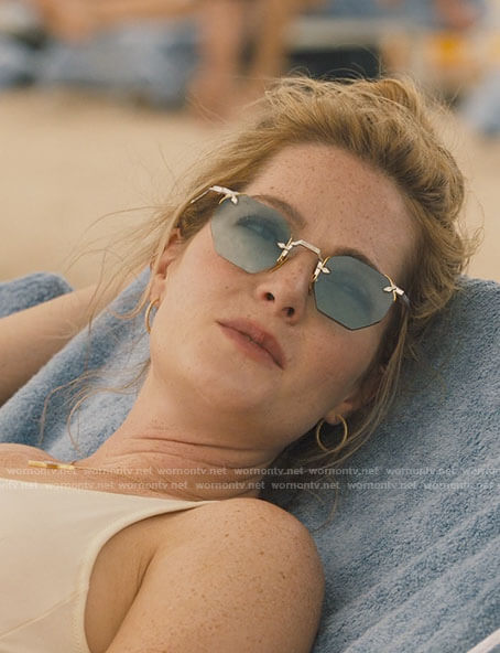 Daphne's sunglasses on The White Lotus