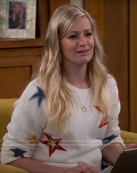 Gemma's star print sweater on The Neighborhood
