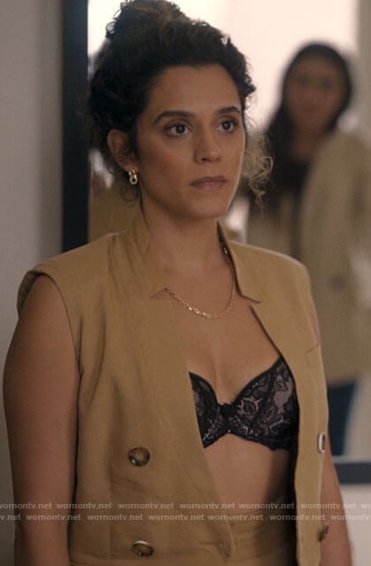 Gigi's camel linen vest on The L Word Generation Q