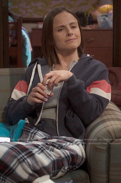 Kimberly's navy stripe sleeve hoodie and sweatpants set on The Sex Lives of College Girls