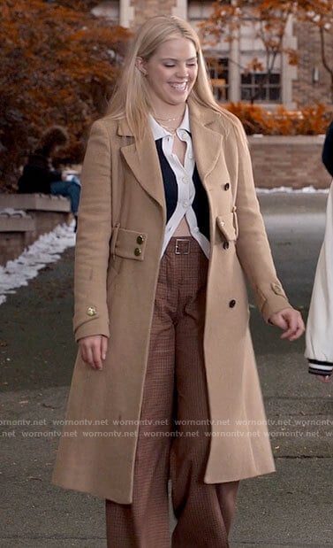 Leighton's long camel coat on The Sex Lives of College Girls