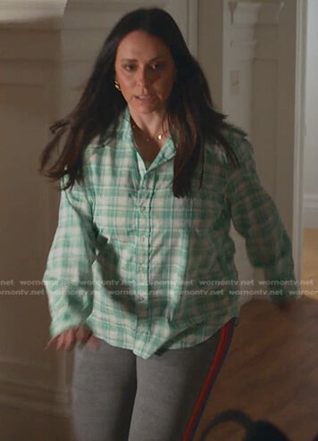 Maddie's green plaid shirt and striped sweatpants on 9-1-1