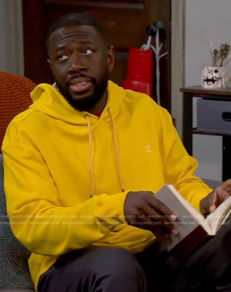 Malcolm's yellow hoodie on The Neighborhood