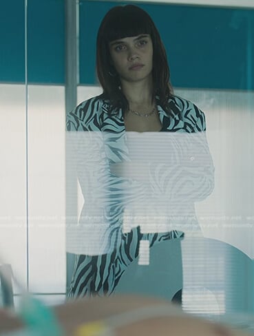 Mencia's zebra print blazer and pants on Elite